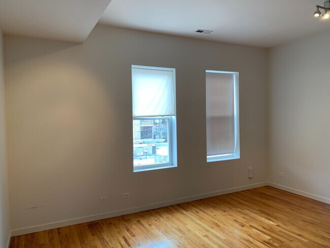 Photo - 2824 W Armitage Ave Unit 3R