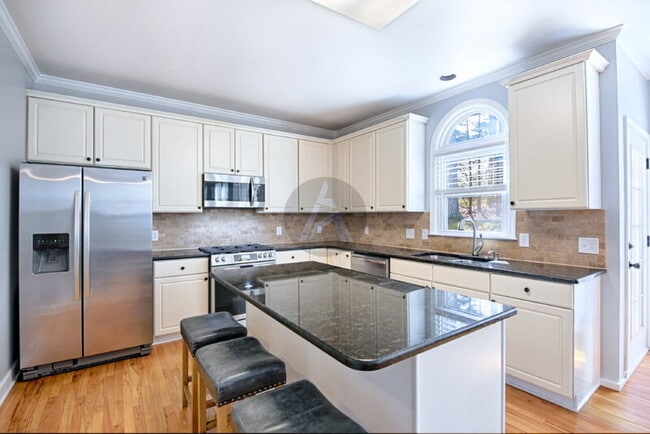 Photo - 3786 Upland Dr