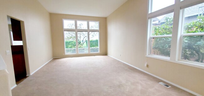 Photo - 8945 SW Iowa Dr