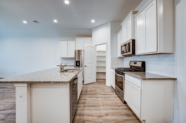 Photo - 1225 Antelope Passing Dr