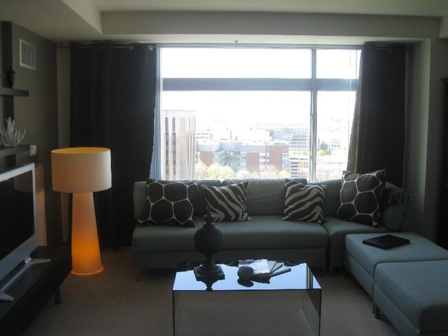 80 W Broadway Unit 301