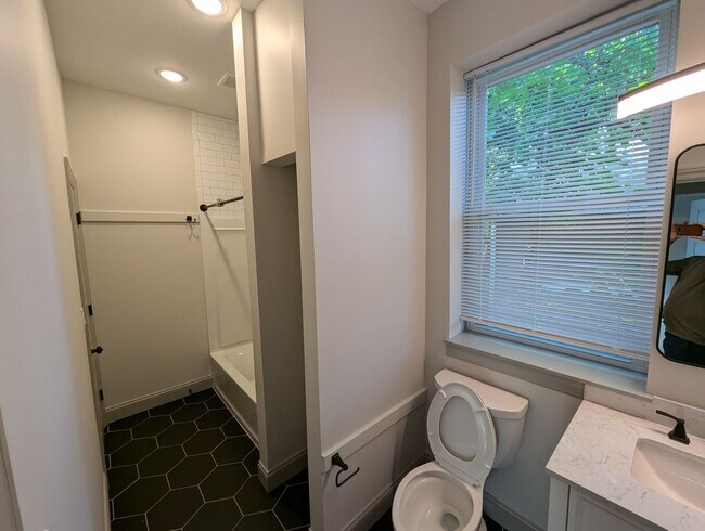 Photo - 3611 Newton Ave Unit Apartment 2
