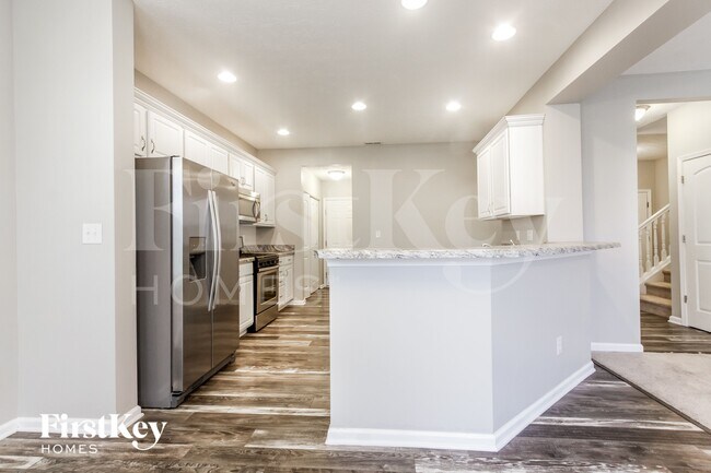 Photo - 5776 Bluff View Ln