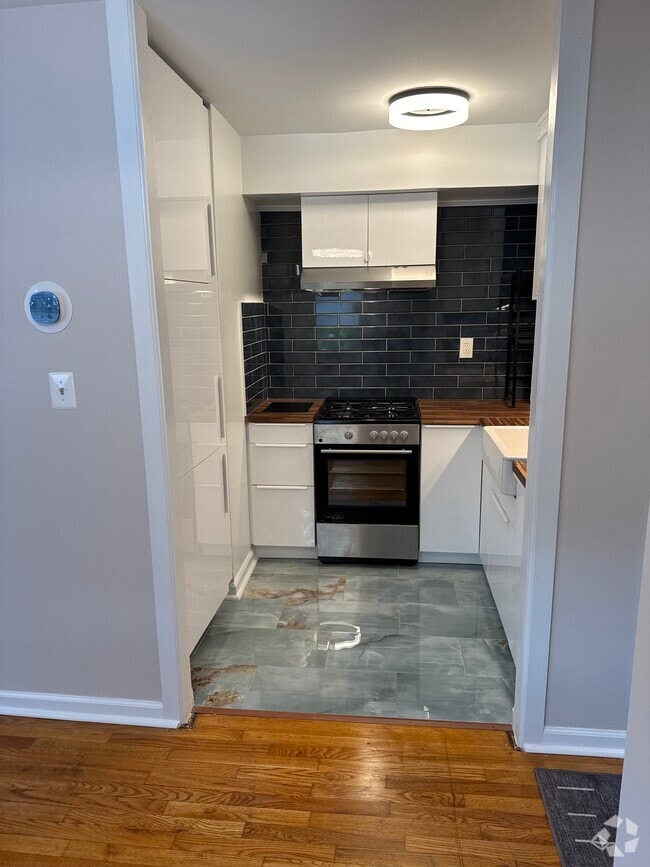 Building Photo - 4412D Falls Bridge Dr Unit Highpoint Condo