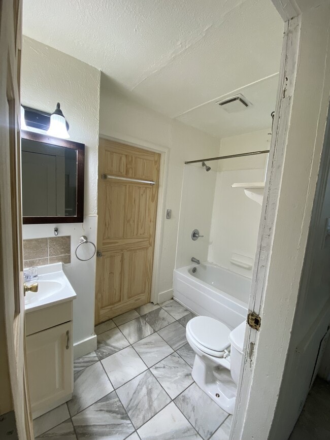 Photo - 133 Linden Ave