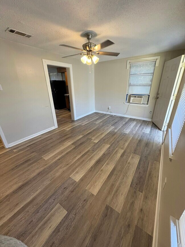 Photo - 1116 Ash Ave