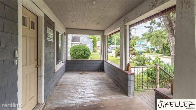 Photo - 914 Woodlawn Ave