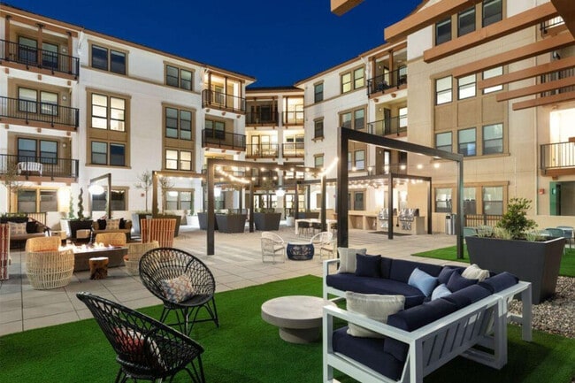 Photo - 1008 E El Camino Real Unidad ID1266200P