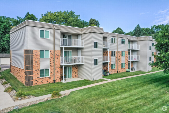 Indian Hills - Indian Hills Apartments