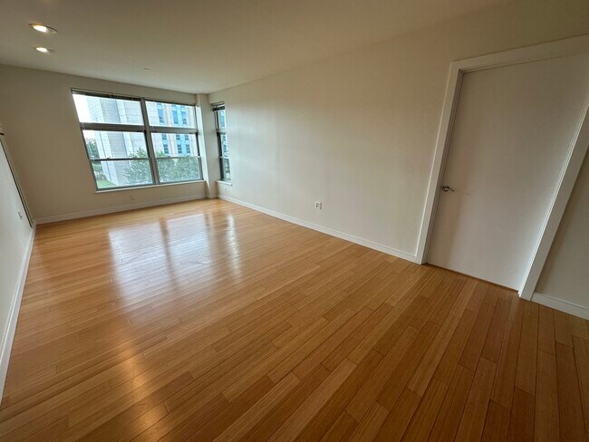 Photo - 587 Albany St Unidad 2