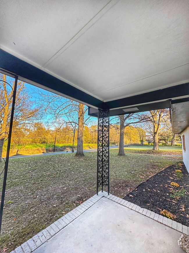 Photo - Stanton Main House