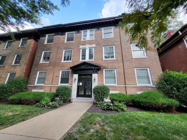 Building Photo - 6126-6128 Washington Blvd