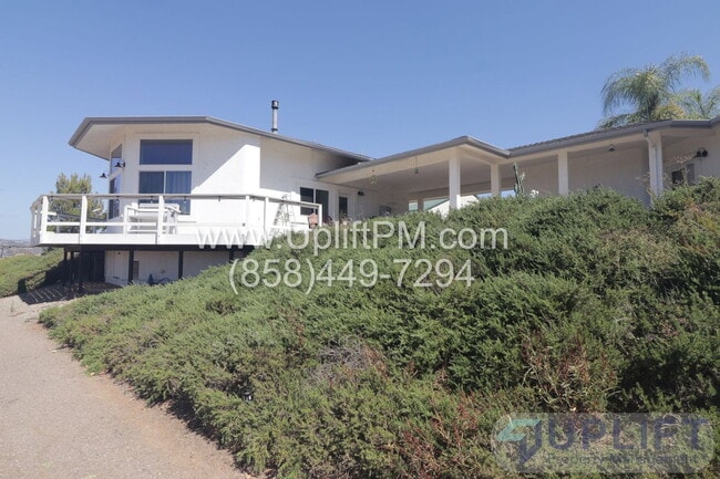 Photo - 1425 Cedar St