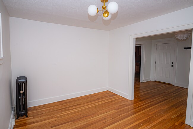 Photo - 13318 Madison Ave Unidad Apt 4