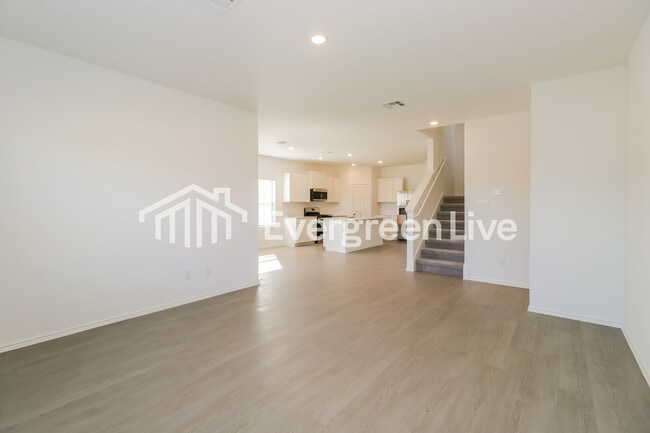 Photo - 1128 Nesting Bird Dr