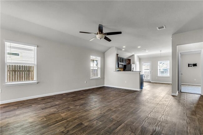 Photo - 200 Sandhill Piper St