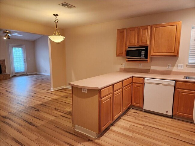 Photo - 1301 Demere Rd