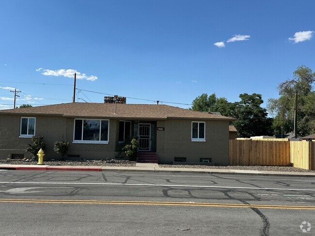 Building Photo - 1662 C St Unit A Rental