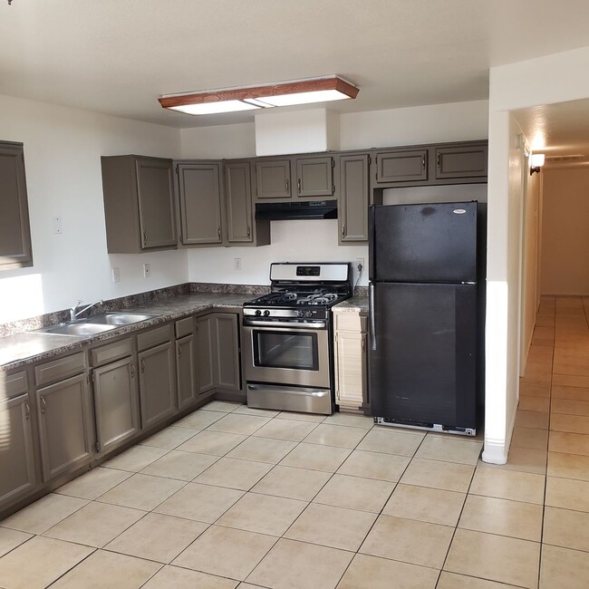 Building Photo - 7th Ave-1714 Unit 2 Rental