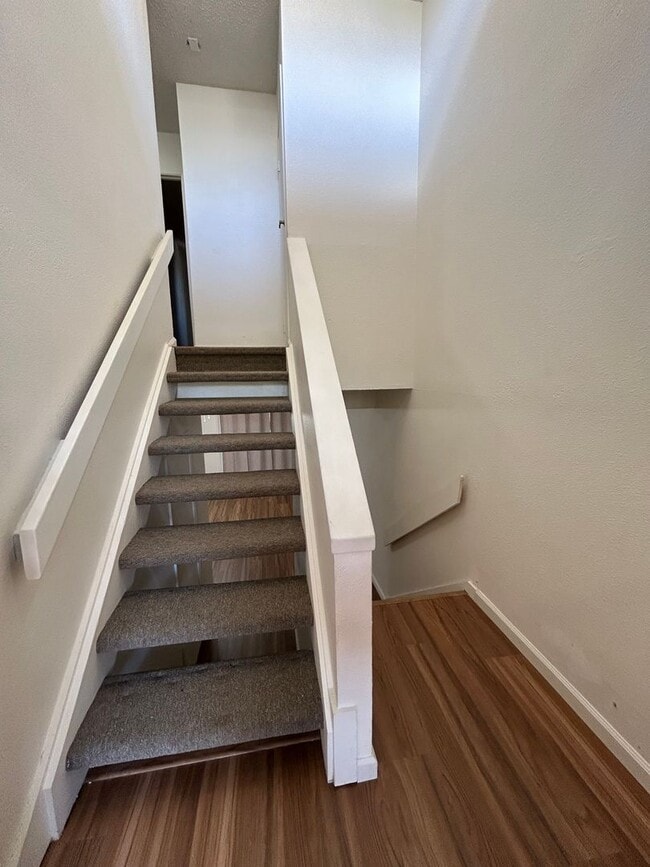 Photo - Available on 05/05/26, 1170 sq ft, 3 Bedrooms, 1.5 Baths, 2 Assigned Parking at Palehua Hale in M... Unit 2