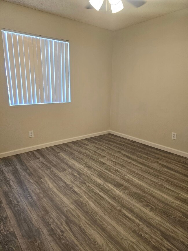 5906 Challen Ave Unit 12