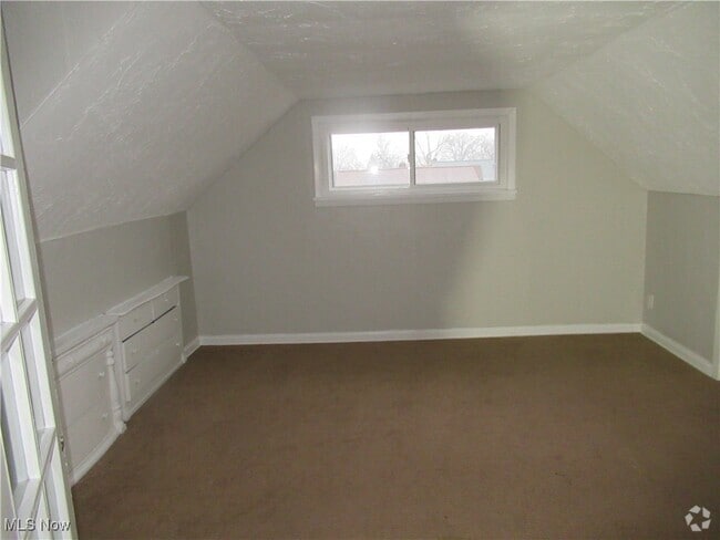 Building Photo - 2171 Olive Ave Unit 3 Rental