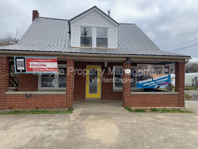 Building Photo - 202 N Main St Rental