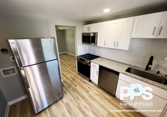 Photo - 605 Paines Ave NW