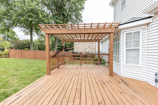 Photo - 1135 Wedgewood Dr