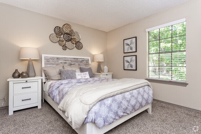 1HAB, 1BA - A2 - Park West Apartments