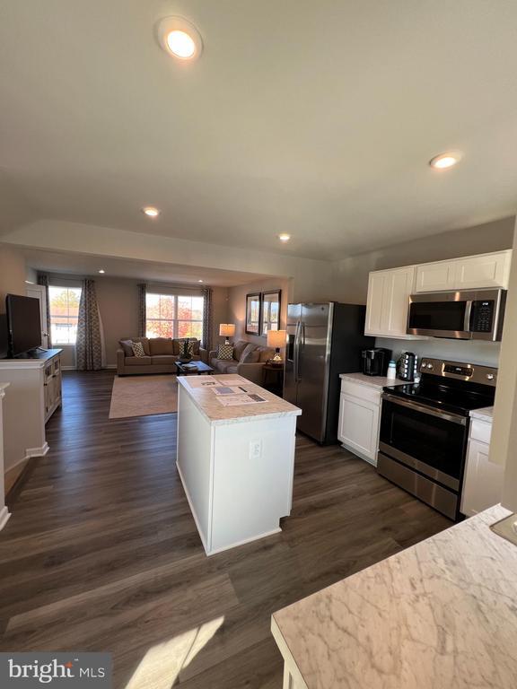 Photo - 141 Grand St
