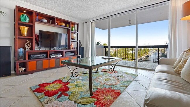 Photo - 4800 Bayview Dr Unit 605A