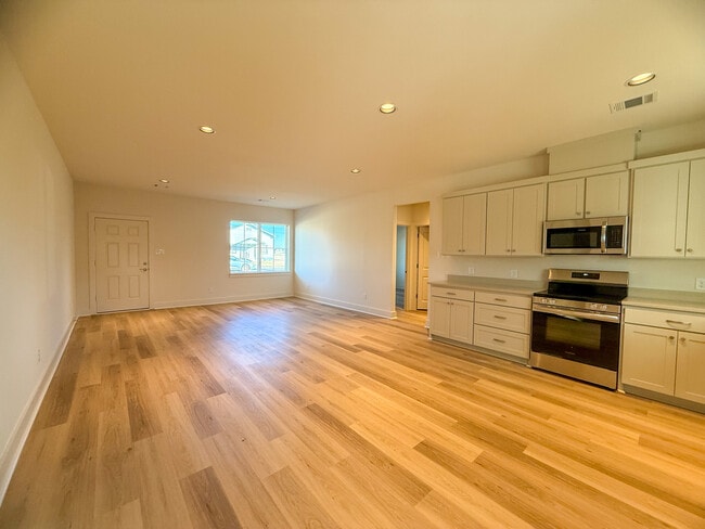 Photo - 106 Kirkland St