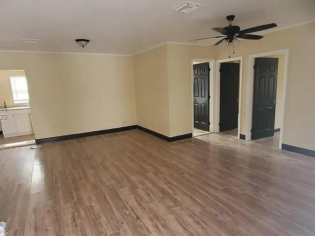 Photo - 347 NW 6th St