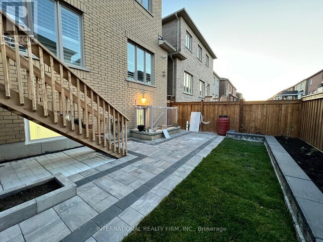 Photo - 216 Wesmina Ave