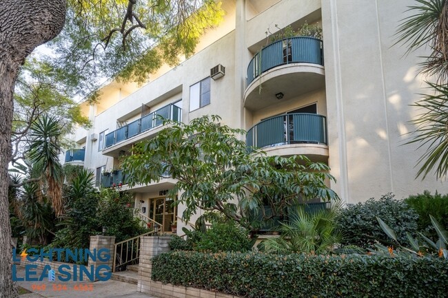 Spacious and Sunlit One-Bedroom Home Offer... - Spacious and Sunlit One-Bedroom Home Offer... Unit 209D