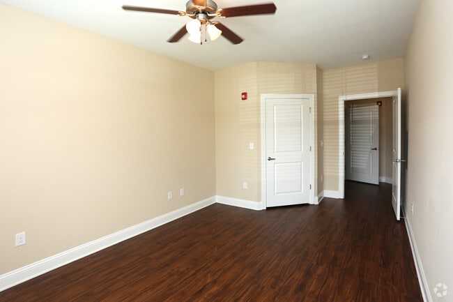 (1st Floor)