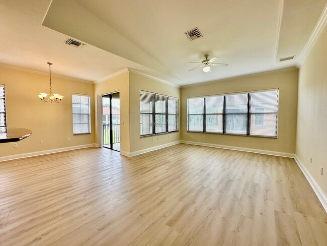 Photo - 1303 Verde Dr