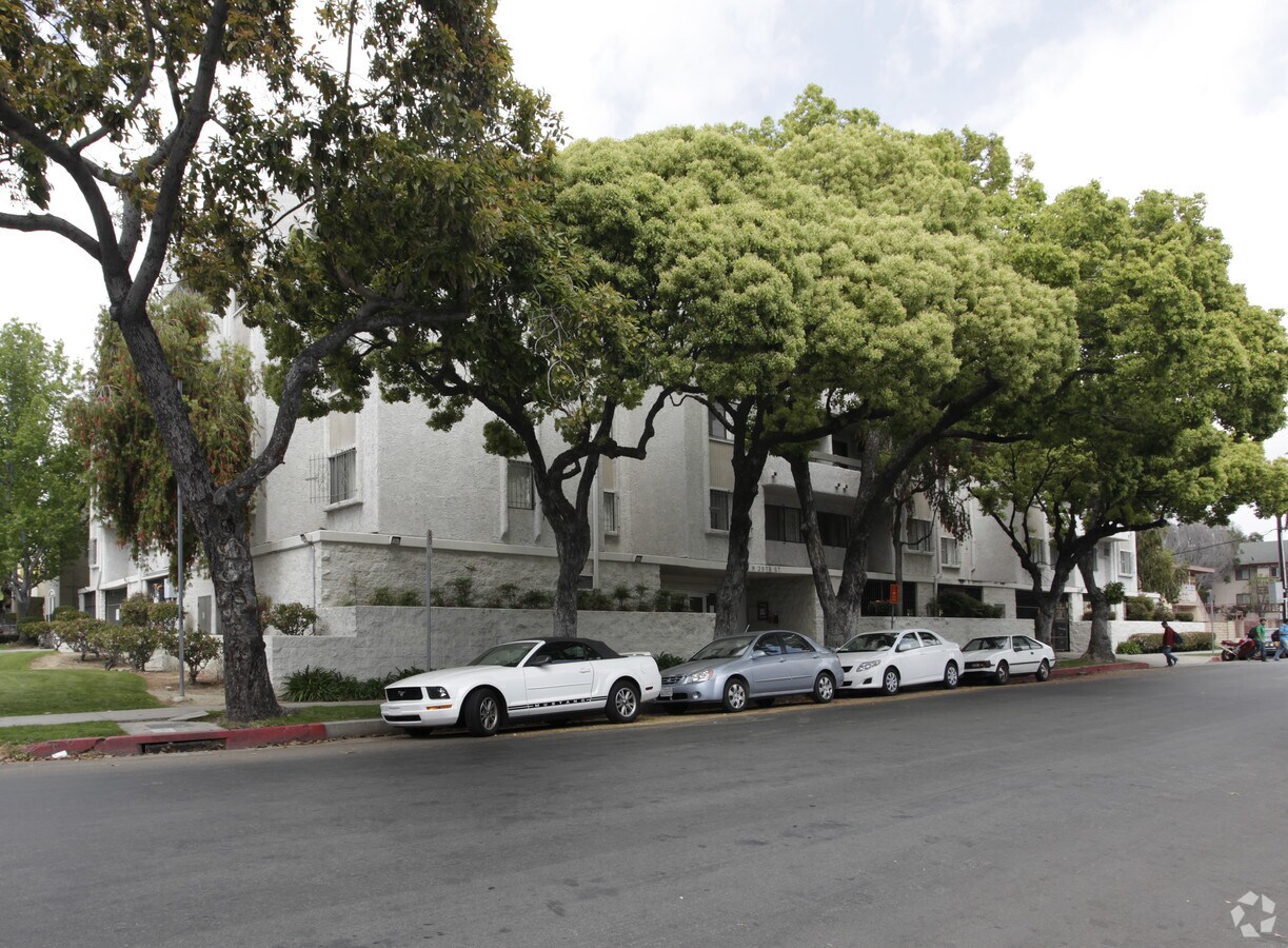Terrace Apartments - Student Housing - Terrace Apartments - Student Housing