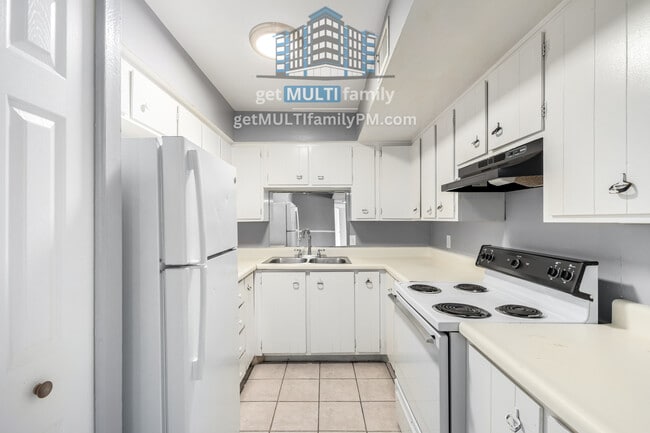 Building Photo - 2413 W Hazelwood St Unit 282 Rental