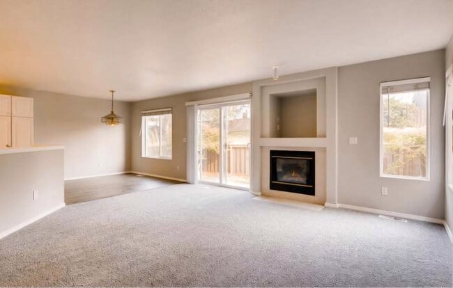 Photo - 5143 NE Schoeler Cir