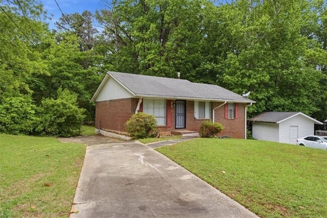 Photo - 1947 Grange Dr SE