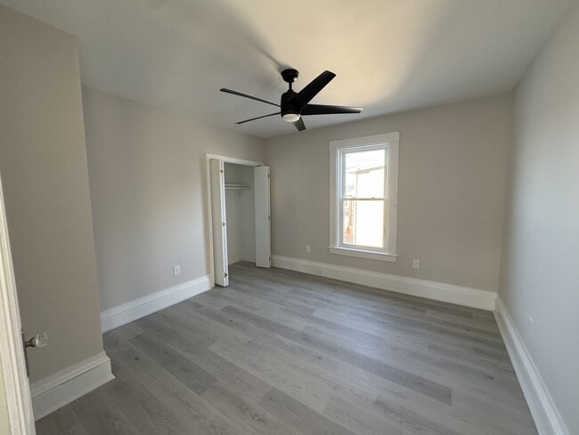 Photo - 494 Hevey St