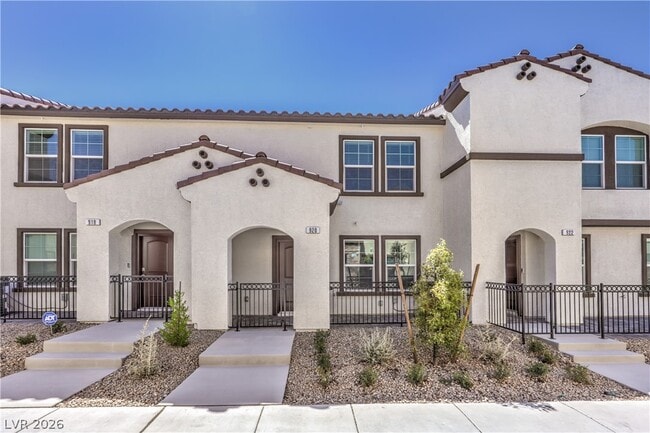 Photo - 920 Rosy Starling St