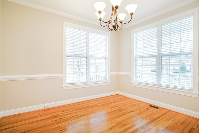 Photo - 621 Canvas Dr