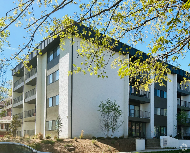 Building Photo - 1127 13th St Rental