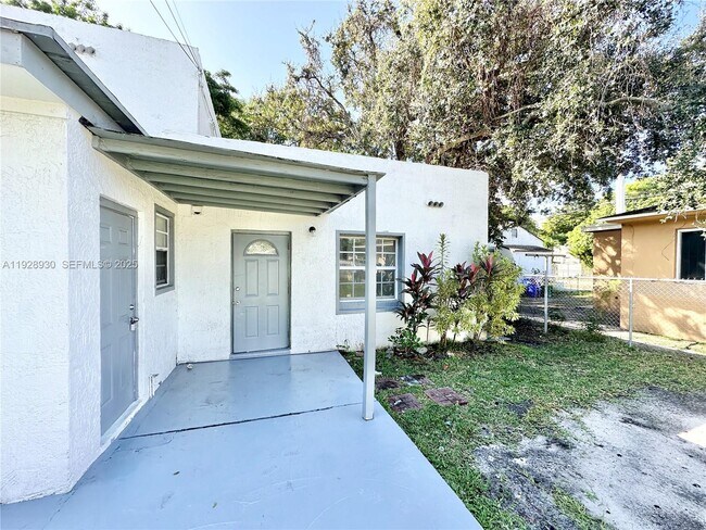 Photo - 1278 NW 44th St Unidad 1