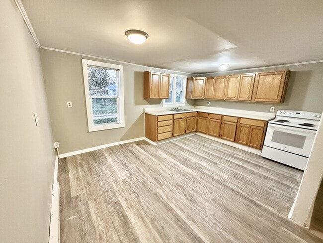 Photo - 733 Dunnigan St