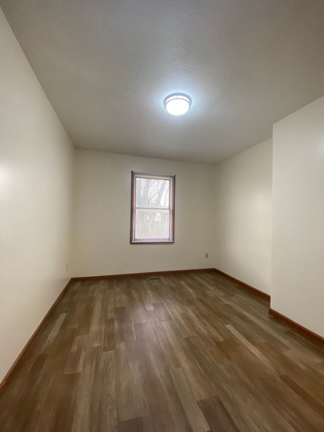 1007 Zollinger Rd Unidad A