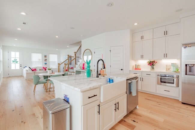 Photo - 2131 Parnell Dr